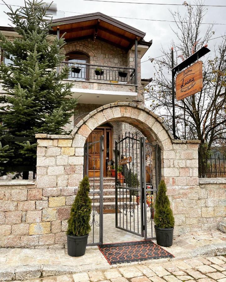 Hotel Bujtina Liana Voskopojë Exterior foto